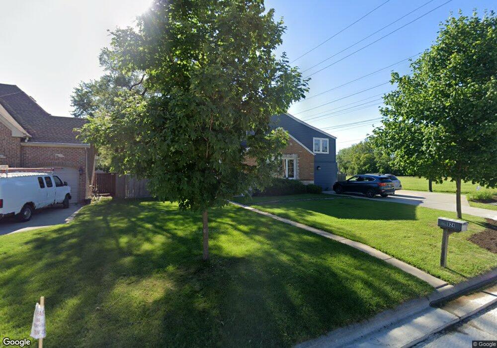 824 N Willow Rd, Elmhurst, IL 60126 - photo 1