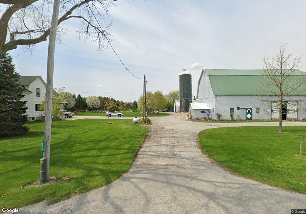 2270 S Block Rd, Frankenmuth, MI 48734 - photo 1