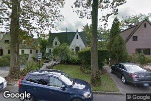 14 Avalon Rd, Great Neck, NY 11021