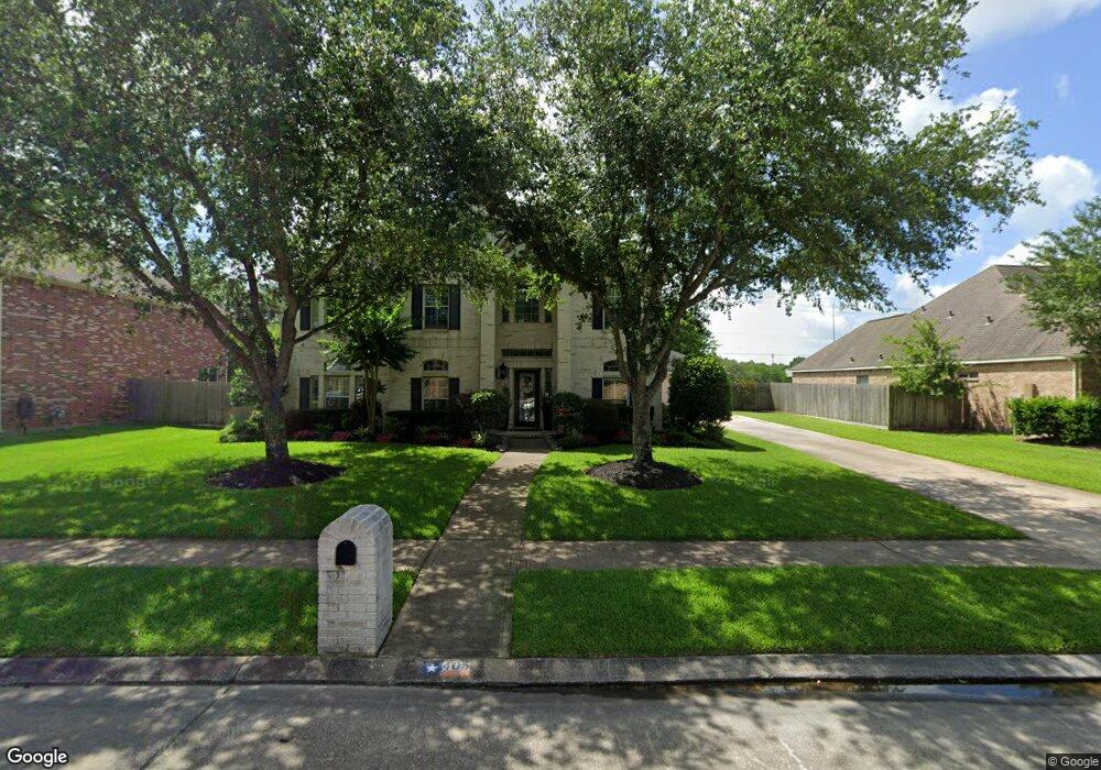 405 Overlook Dr, Friendswood, TX 77546 - photo 1