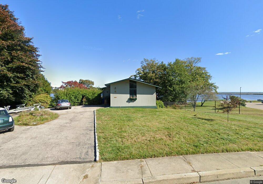 38 Friends Dr, Newport, RI 02840 - photo 1