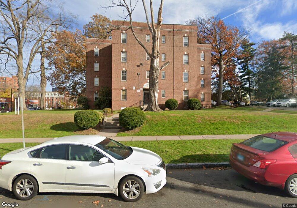 84 Forest St unit B04, Hartford, CT 06105 - photo 1