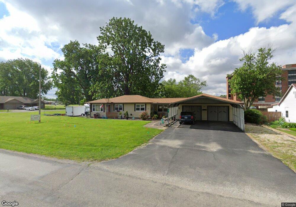 67 Richmond Ave, Mattoon, IL 61938 - photo 1