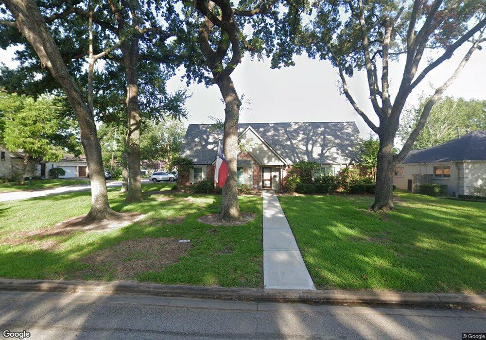 403 Wycliffe Dr, Houston, TX 77079 - photo 1