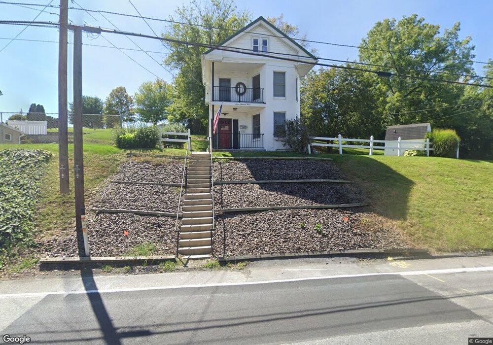 712 W Main St, Waynesboro, PA 17268 - photo 1