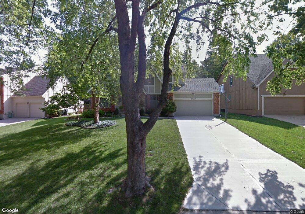 8923 Hall Dr, Lenexa, KS 66219 - photo 1