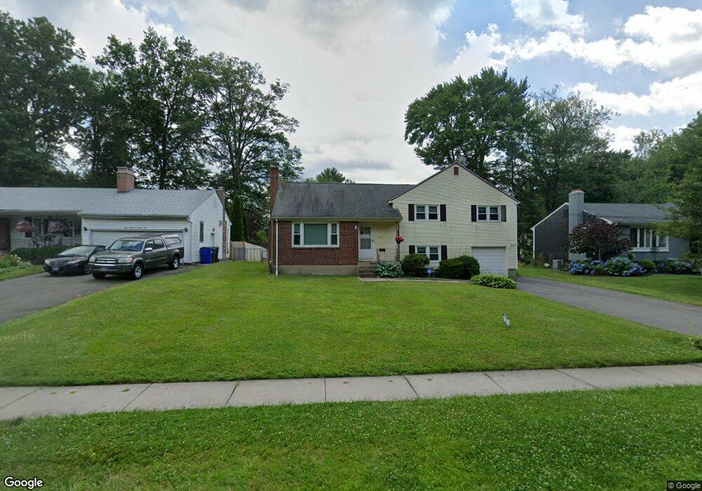 127 Brewster Rd, West Hartford, CT 06117 - photo 1