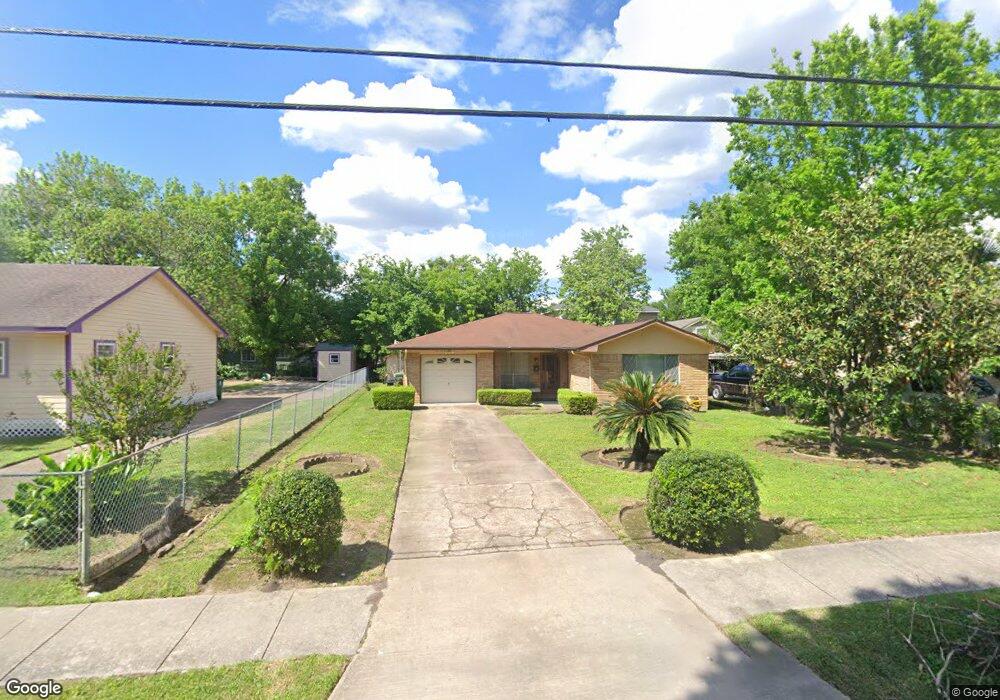 711 Neyland St, Houston, TX 77022 - photo 1