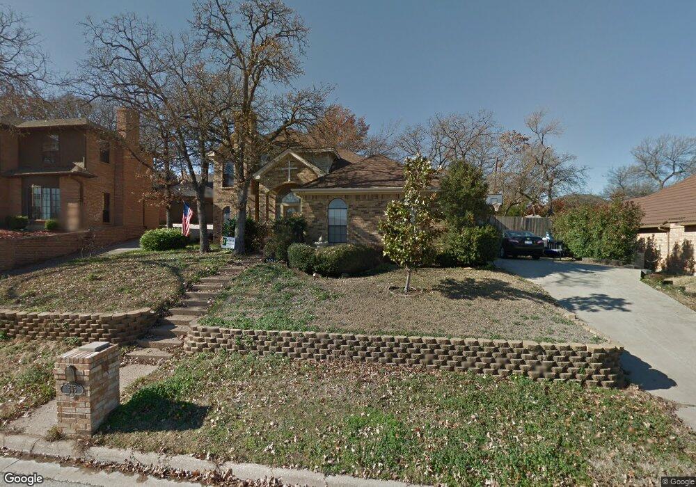 545 Sunset Dr, Hurst, TX 76054 - photo 1