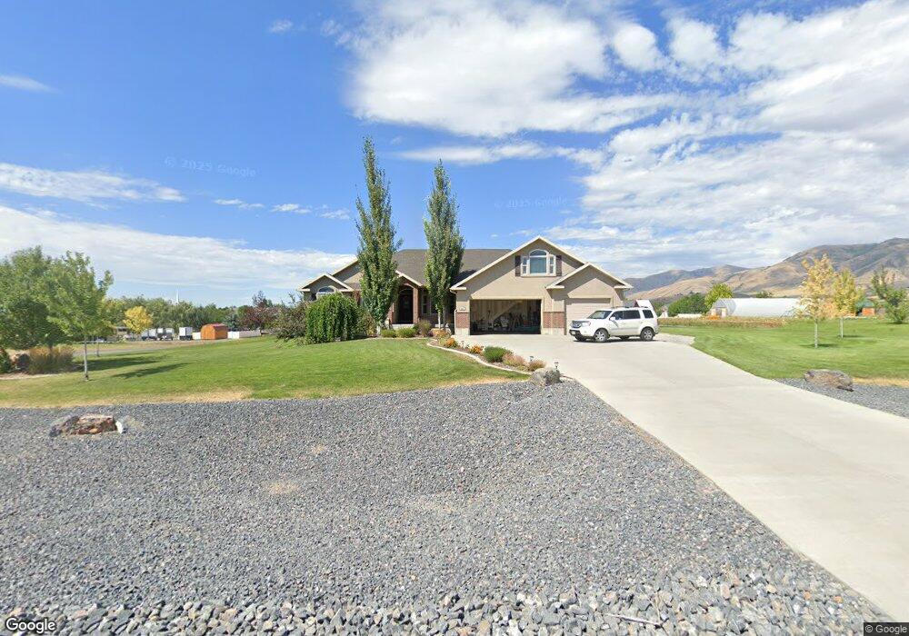 221 E 9500 S unit 6, Paradise, UT 84328 - photo 1