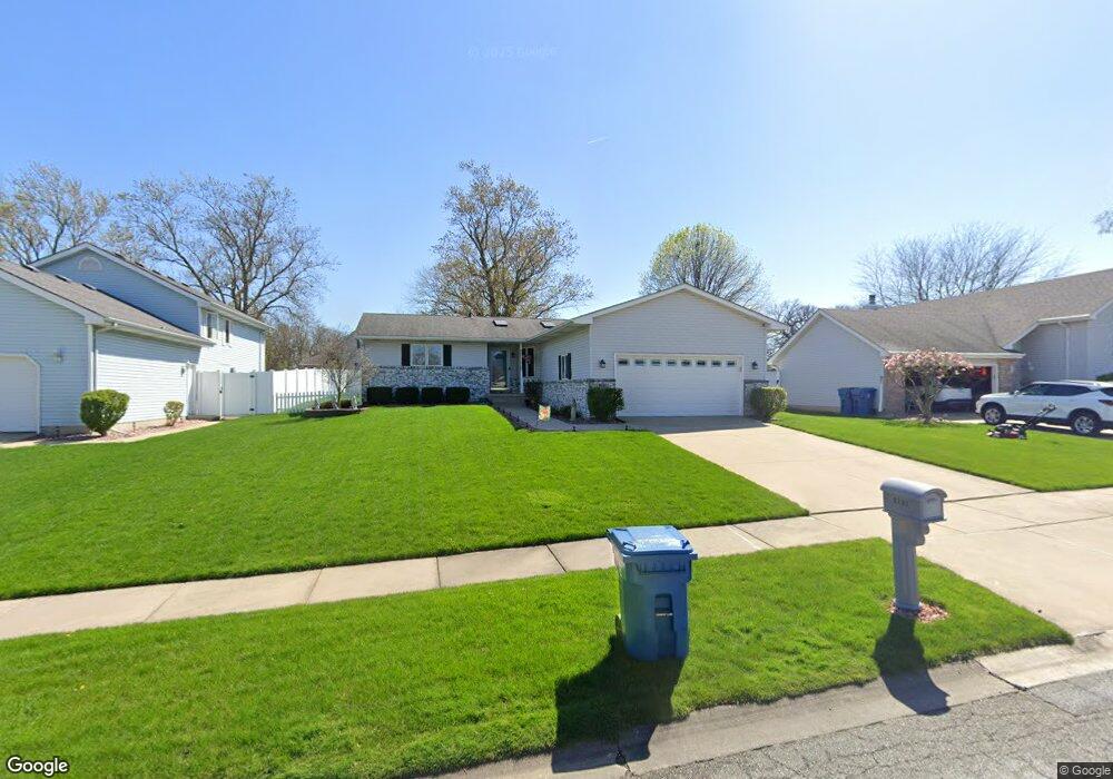 2731 Mockingbird Dr, Crown Point, IN 46307 - photo 1