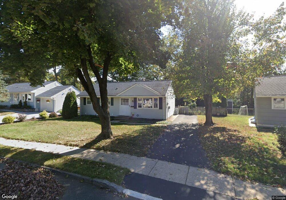633 Warfield Rd, North Plainfield, NJ 07063 - photo 1