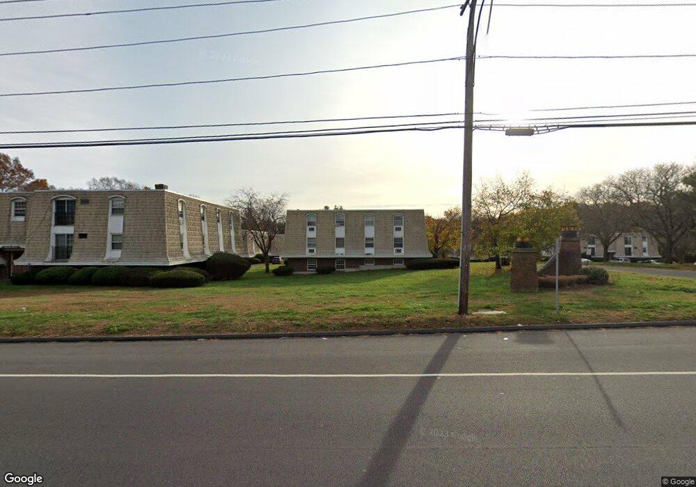 1176 Middle Turnpike W unit C1, Manchester, CT 06040 - photo 1