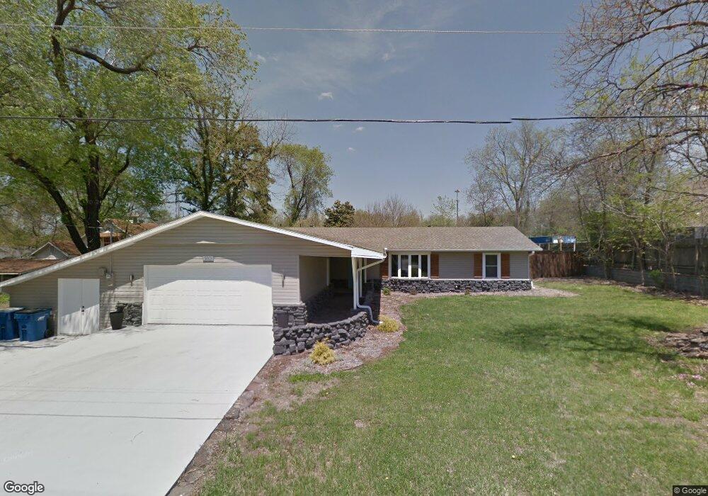 910 NW 8 St, Bentonville, AR 72712 - photo 1