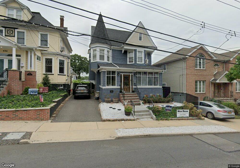 692 Jewett Ave, Staten Island, NY 10314 - photo 1