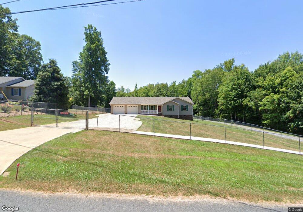 711 Skycrest Country Rd, Asheboro, NC 27205 - photo 1