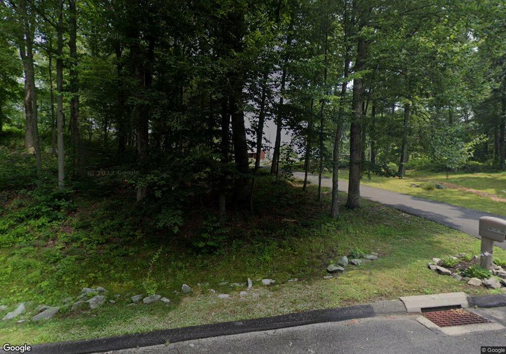 8 Twist Hill Rd, Newtown, CT 06470 - photo 1