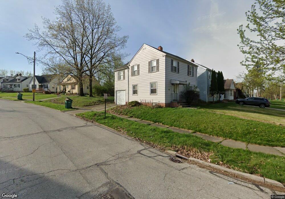 19426 Maple Heights Blvd, Maple Heights, OH 44137 - photo 1