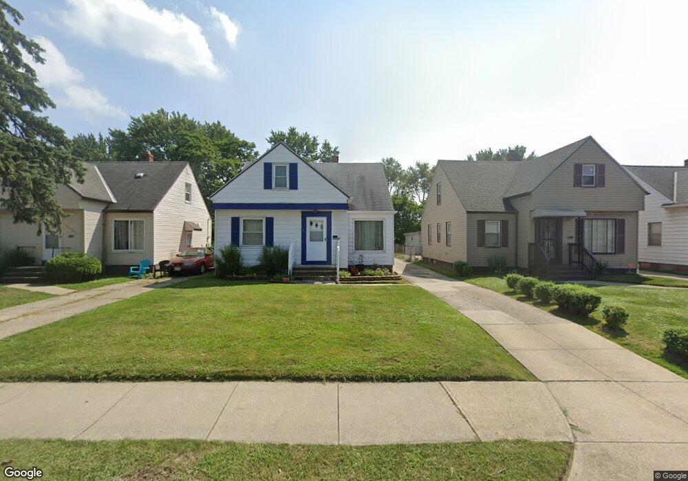 20000 Mccracken Rd, Maple Heights, OH 44137 - photo 1