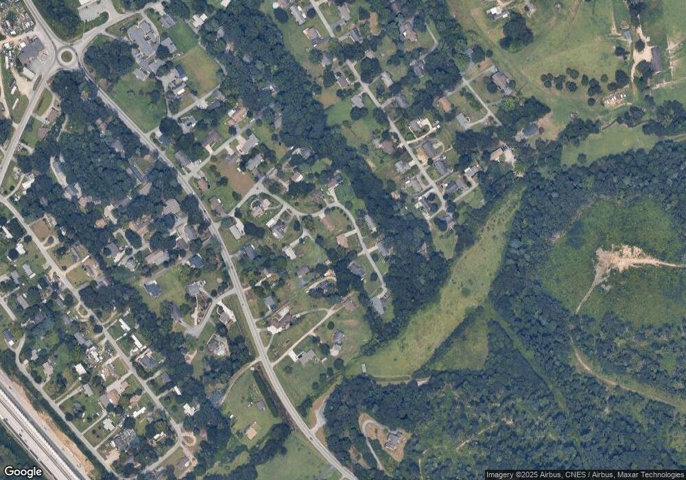 172 Cedar Creek Dr, Hendersonville, NC 28792 - photo 1