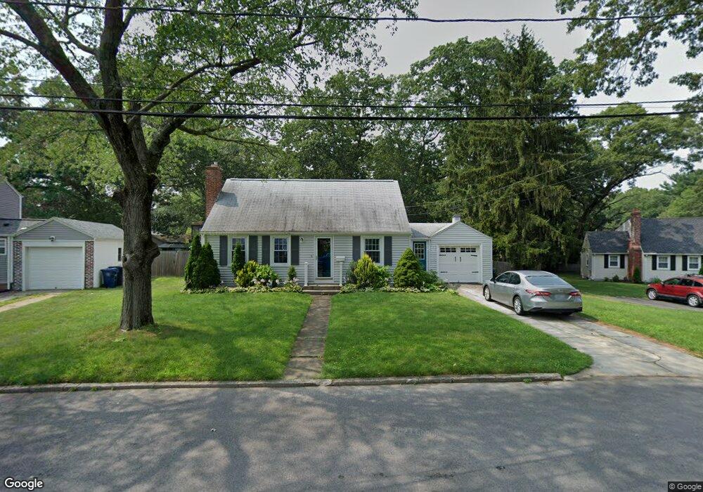 5 Enfield Rd, Warwick, RI 02886 - photo 1