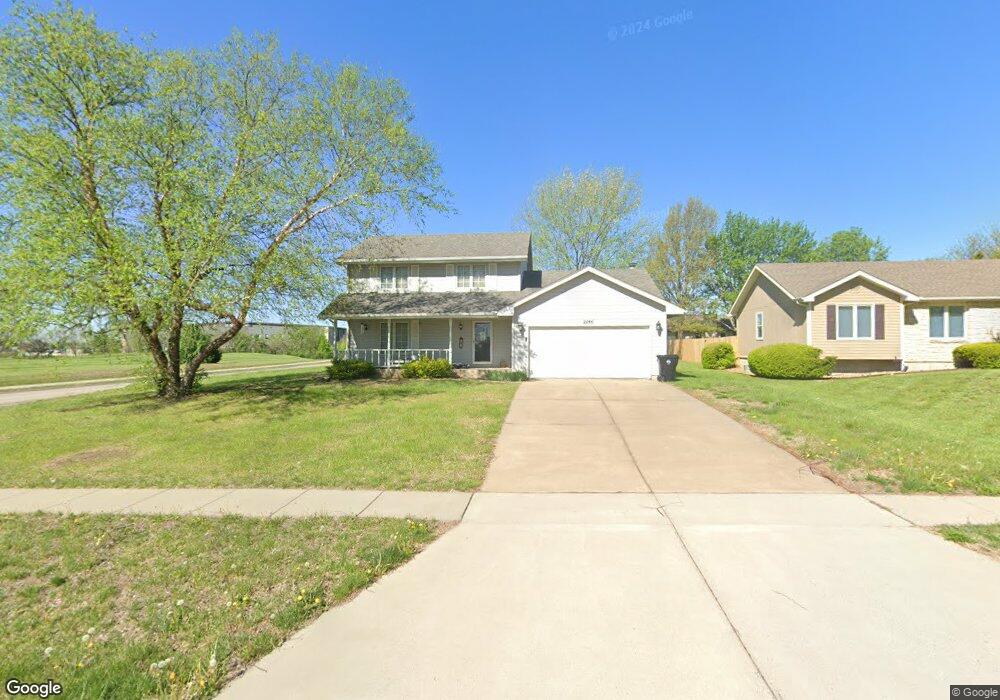 2855 SW Ancaster Rd, Topeka, KS 66614 - photo 1