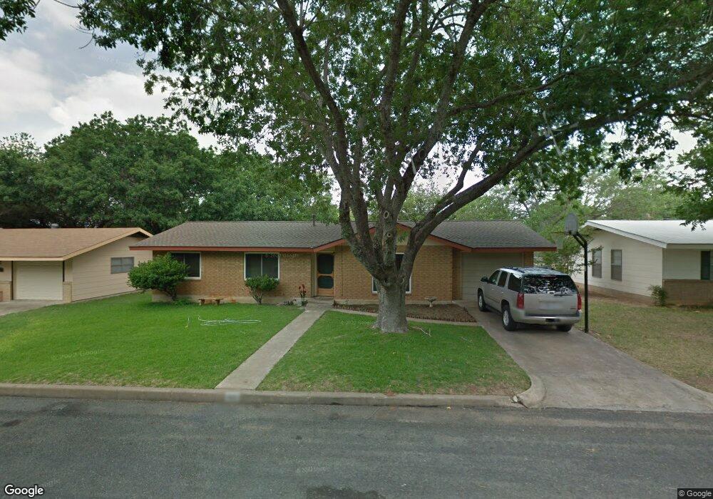 812 Sunset St, Fredericksburg, TX 78624 - photo 1