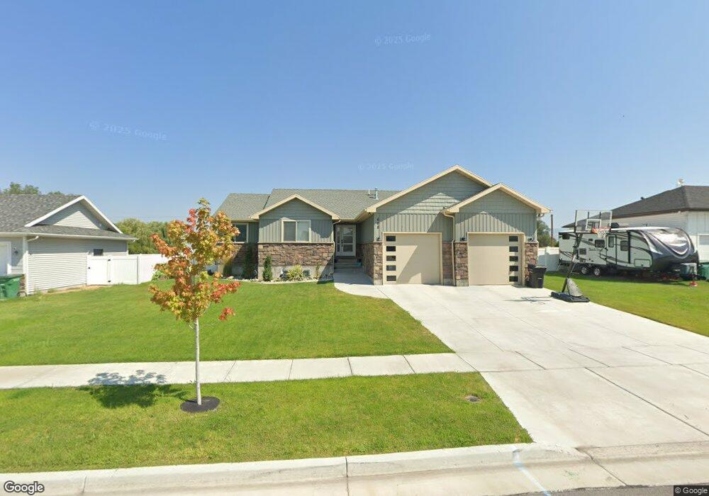608 W 275 N, Hyrum, UT 84319 - photo 1