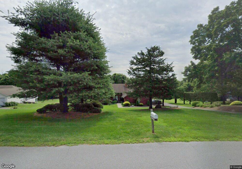 194 Duncaster Rd, Bloomfield, CT 06002 - photo 1