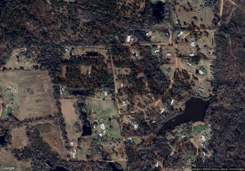 881 Ivy Rd, Broxton, GA 31519 - photo 1