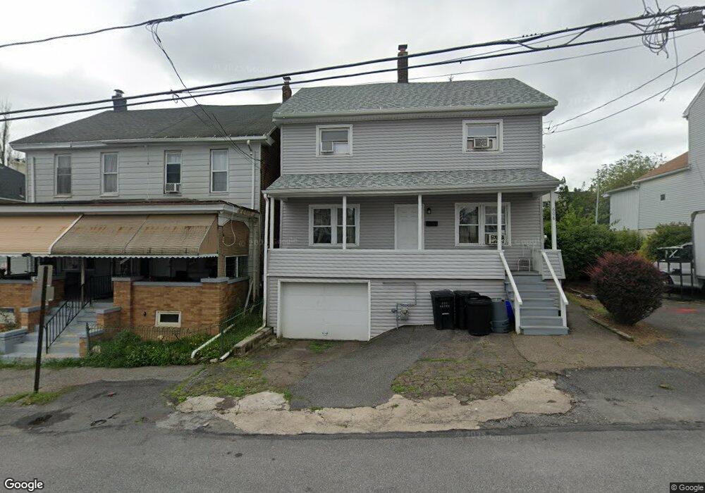 604 Hayes St, Hazleton, PA 18201 - photo 1