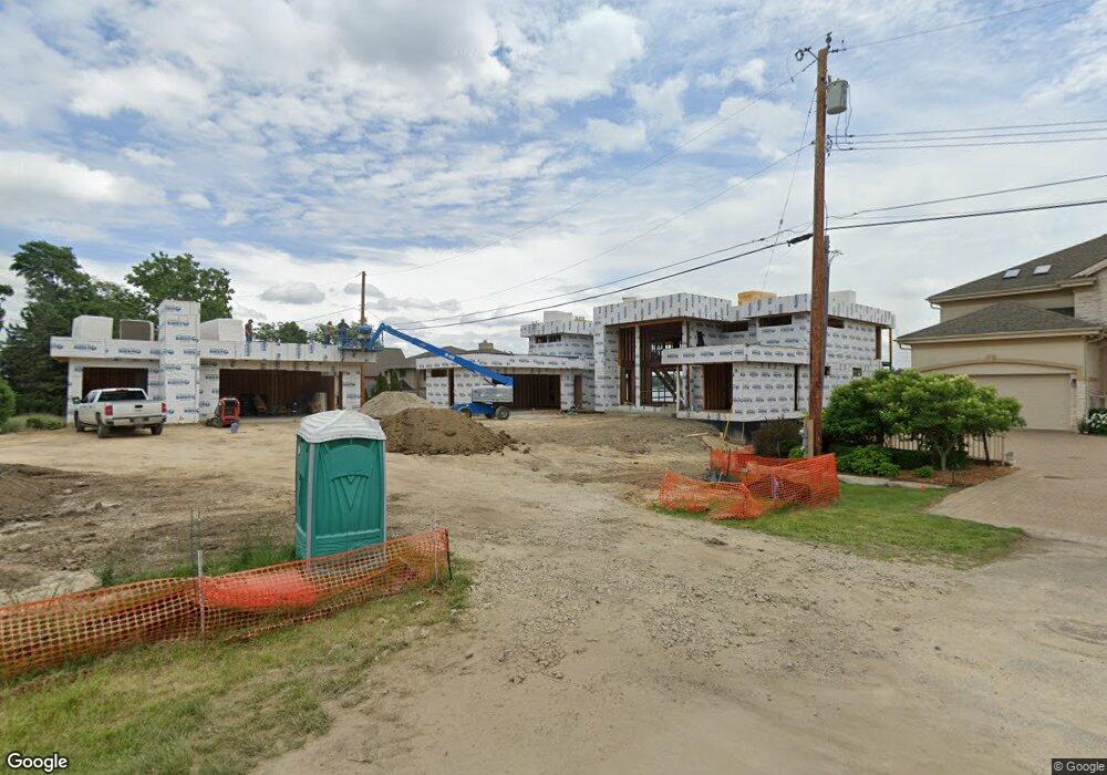 2177 Aldwin Dr, West Bloomfield, MI 48324 - photo 1