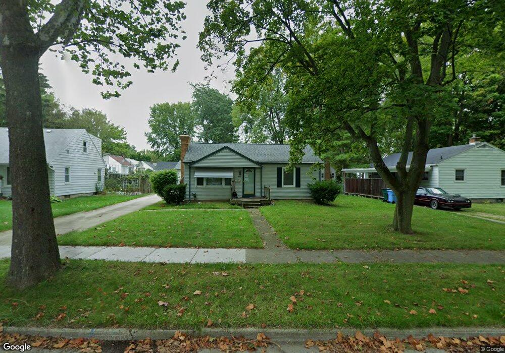 817 S Dexter Dr, Lansing, MI 48910 - photo 1