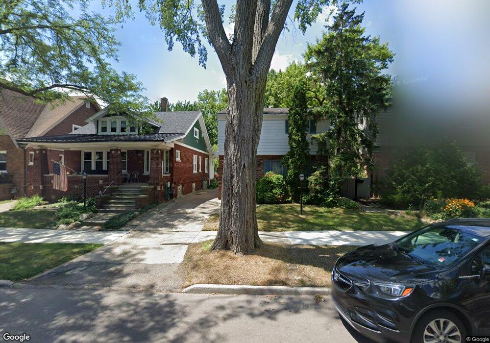 1343 Lakepointe St, Grosse Pointe Park, MI 48230 - photo 1