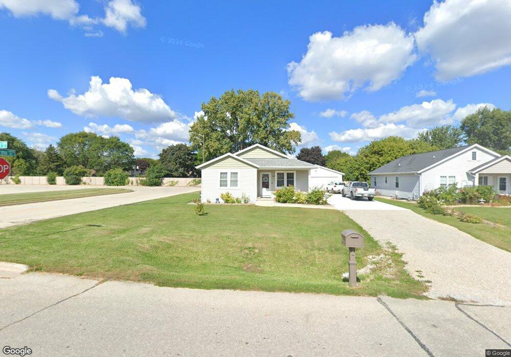 2320 W Russet Ct, Appleton, WI 54914 - photo 1