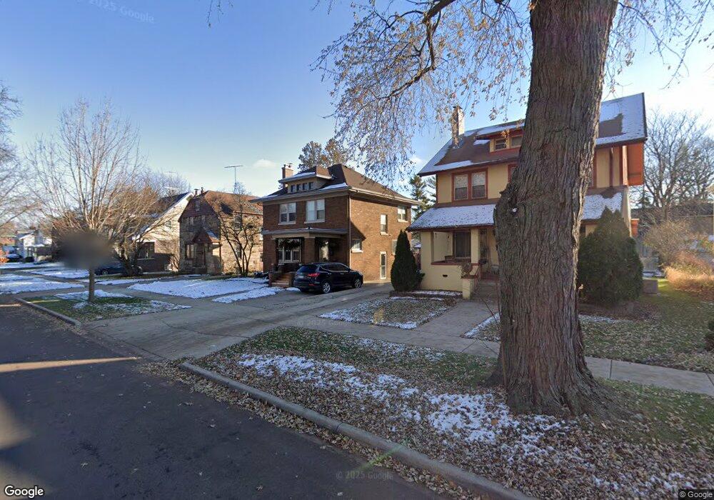 934 W Downer Place, Aurora, IL 60506 - photo 1