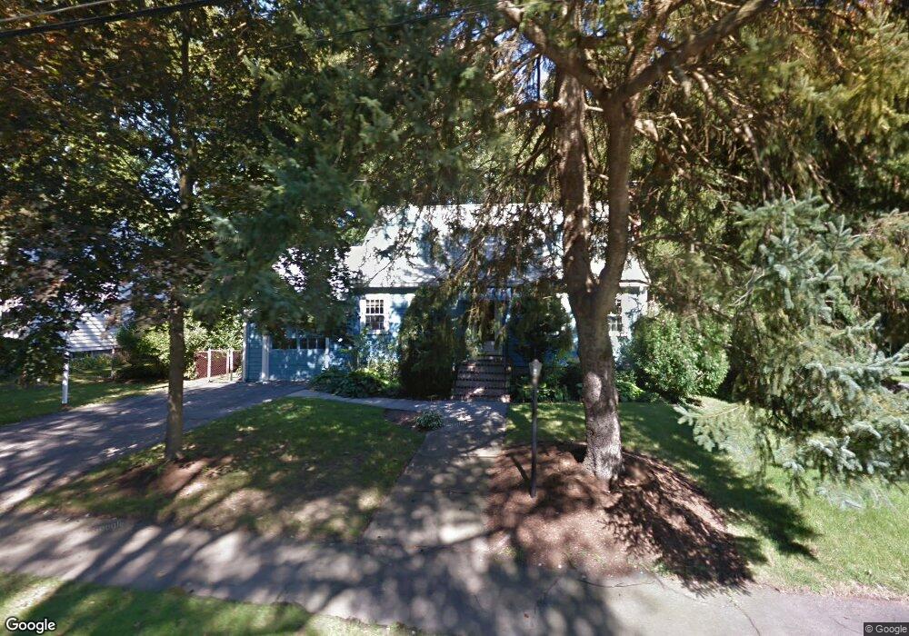 92 Barrett St, Needham, MA 02492 - photo 1