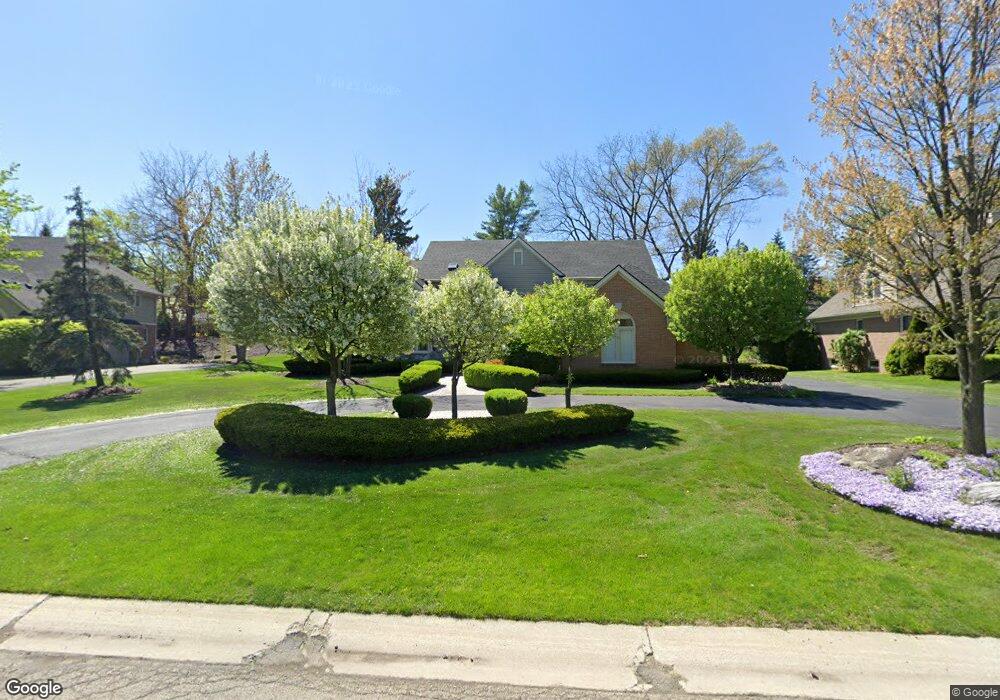2548 Sequoia Ct, Bloomfield Hills, MI 48304 - photo 1