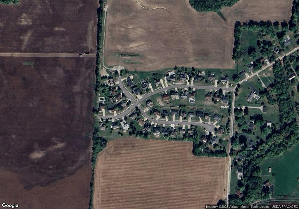 1305 Eastwood Dr, Circleville, OH 43113 - photo 1