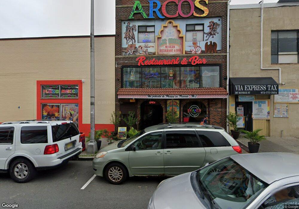 305 Monroe St, Passaic, NJ 07055 - photo 1