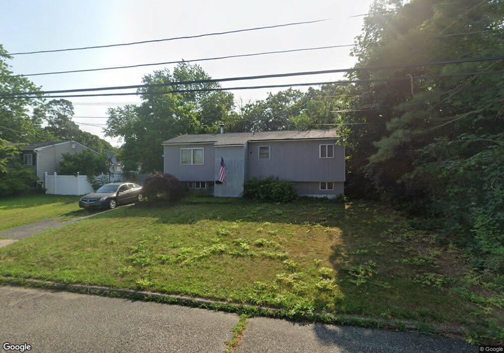2909 Heather Ave, Medford, NY 11763 - photo 1