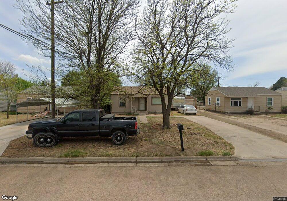 509 W 10th St, Hugoton, KS 67951 - photo 1