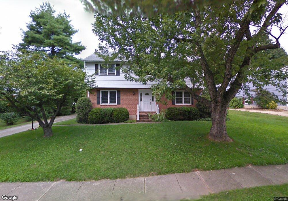 8202 Carrbridge Cir, Towson, MD 21204 - photo 1