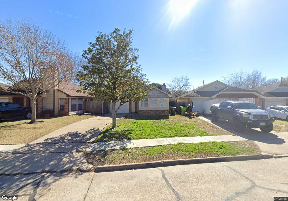 1915 Spruce Dr, Rosenberg, TX 77471 - photo 1