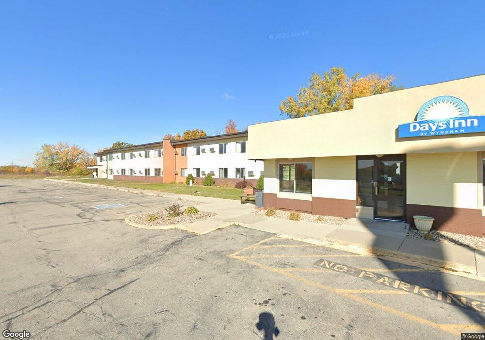 1605 W 19th St S, Newton, IA 50208 - photo 1