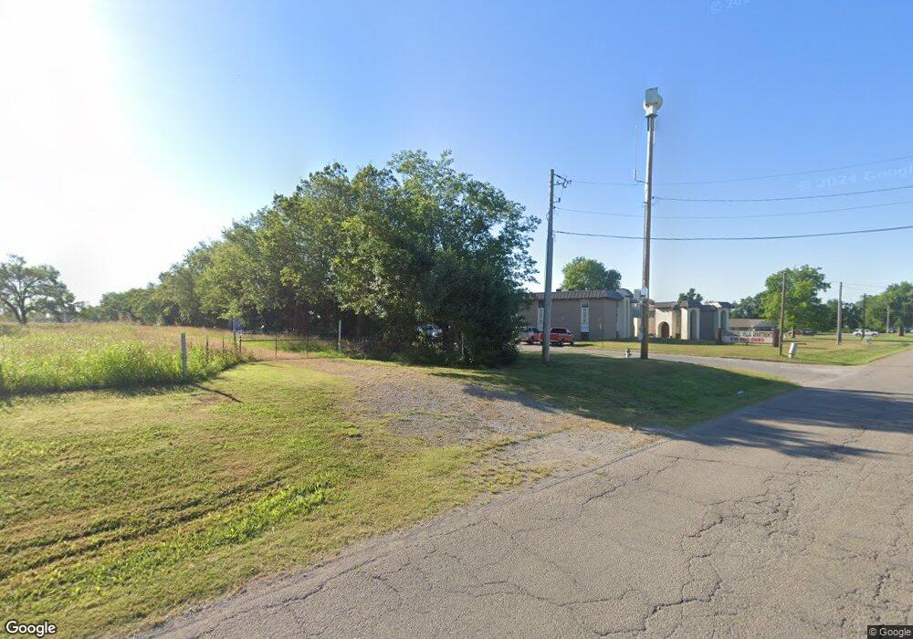 1410 S Little Ave, Cushing, OK 74023 - photo 1