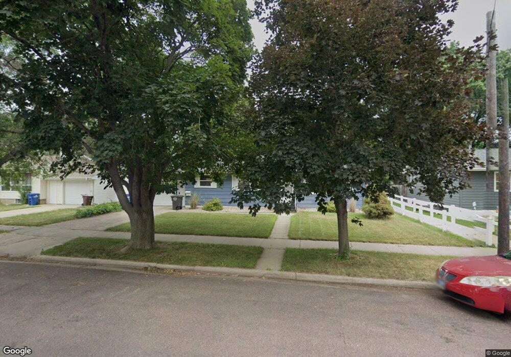 1500 E 4th Ave, Mitchell, SD 57301 - photo 1