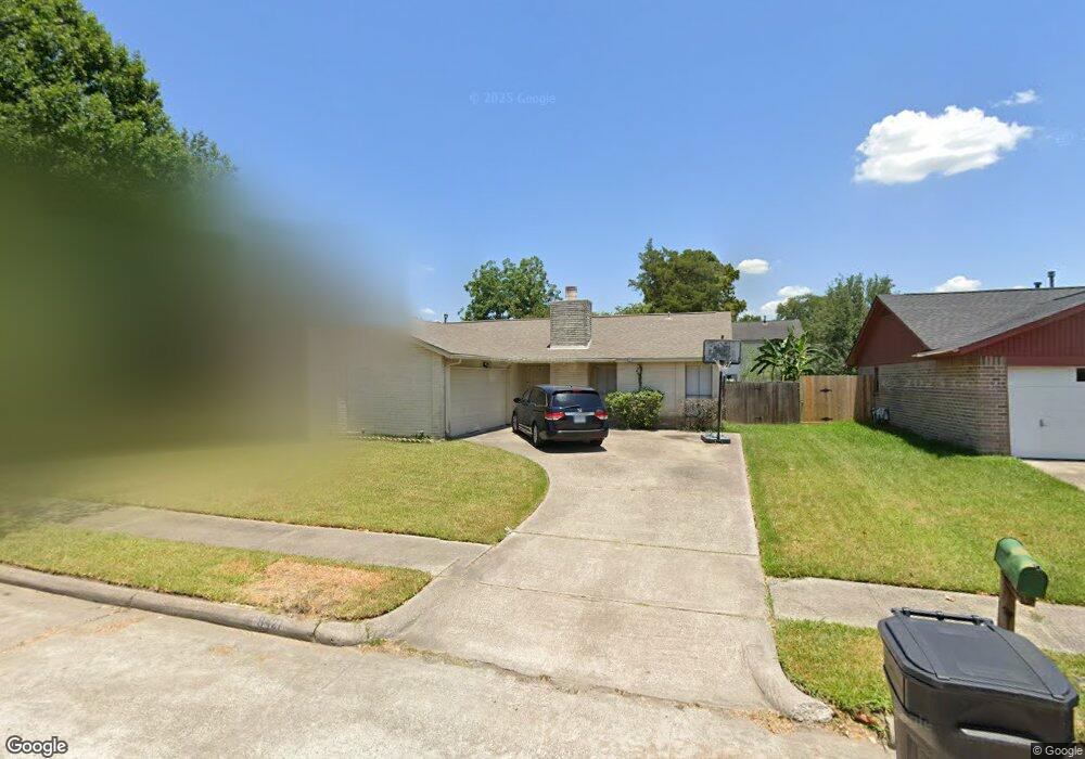 9427 Garden Bridge St, Houston, TX 77075 - photo 1