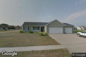 111 9th St, Durant, IA 52747