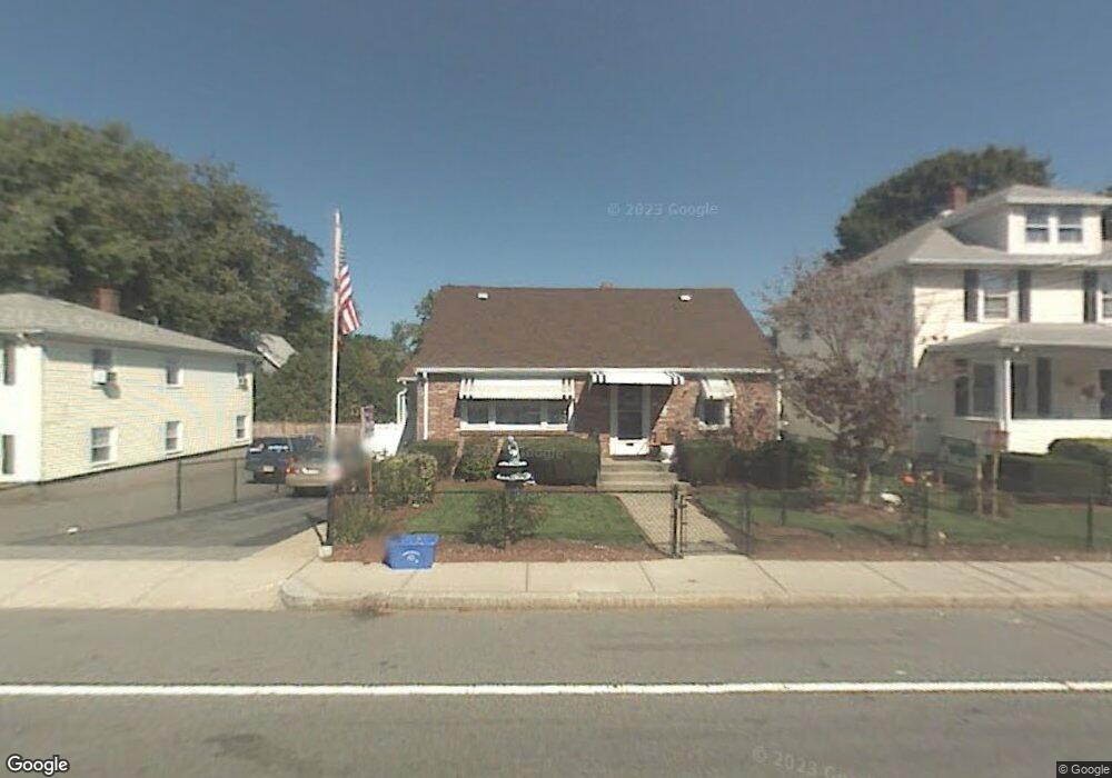 426 Sea St unit 426 rear, Quincy, MA 02169 - photo 1